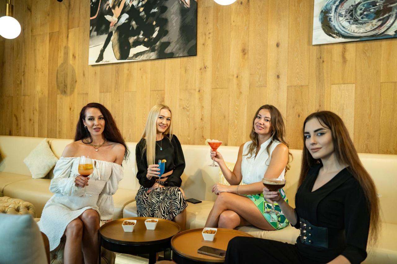 Millennium Place Mirdif Dubai Eksteriør billede
